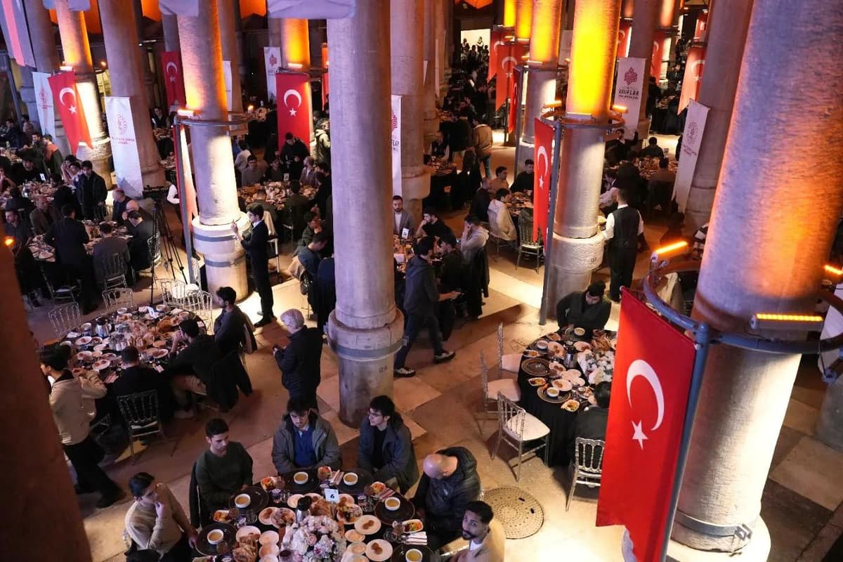 Binbirdirek Sarnıcı'nda Vakıflar İftarı