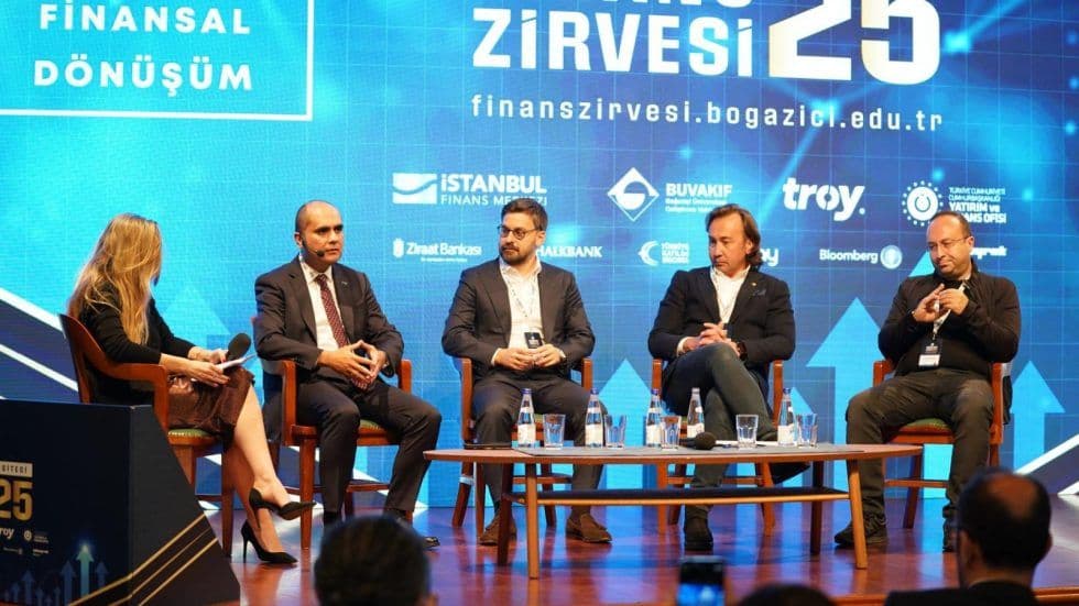 Boğaziçi Üniversitesi'nde Ekonominin Geleceğine Çok Boyutlu Bir Bakış